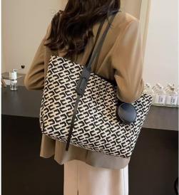 ZCJ7091 MOTIF UN-big-1